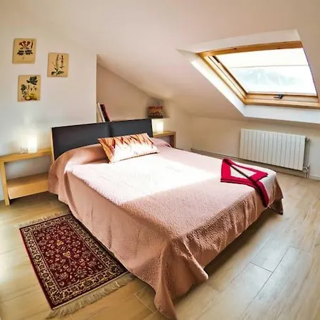 Daire La Breva Apt. Lake Como Bellagio Magreglio